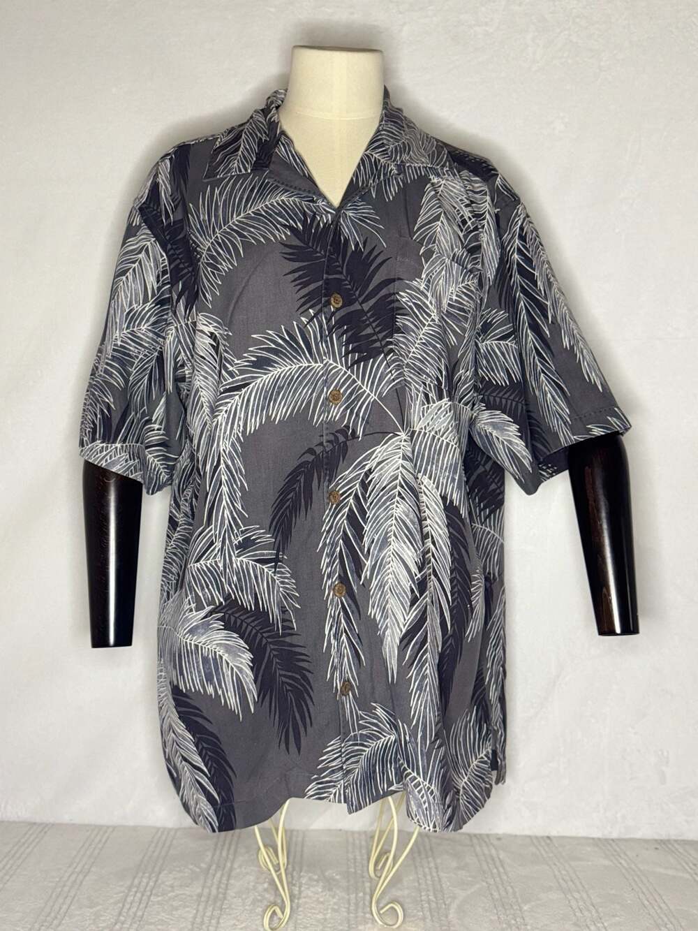 Tommy Bahama Made for Shade Leaf Print 100% Silk Button-Up Shirt